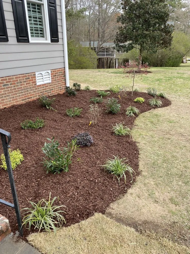 Custom lawn mowing service in Raleigh, NC - Carolina Professional Landscapes