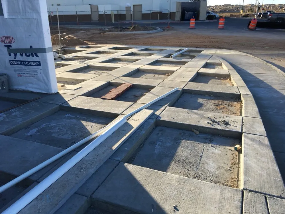 Custom yard maintenance in Espanola, NM - Caros General Works