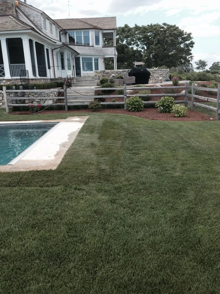 Trusted yard cleanup service experts serving Essex, CT - Carpenter Landscape & Lawn Care