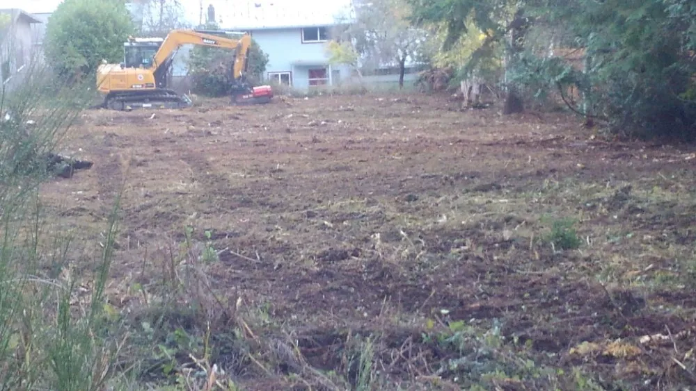 Local lawn mowing service for homes in Gig Harbor, WA by Carpenter's Land Services