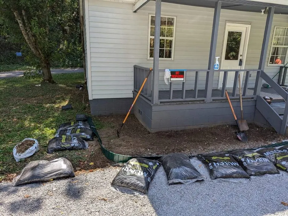 Professional garden landscaping experts serving Pigeon Forge, TN - Carper's Yard Cutters