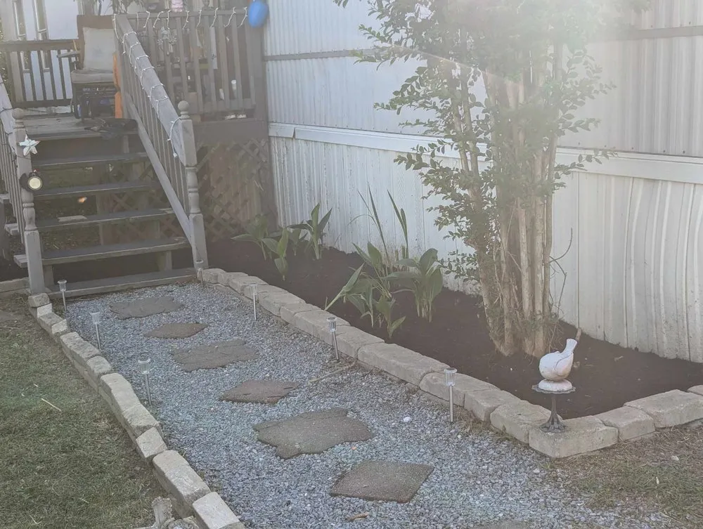 Top-rated yard cleanup service experts serving Pigeon Forge, TN - Carper's Yard Cutters