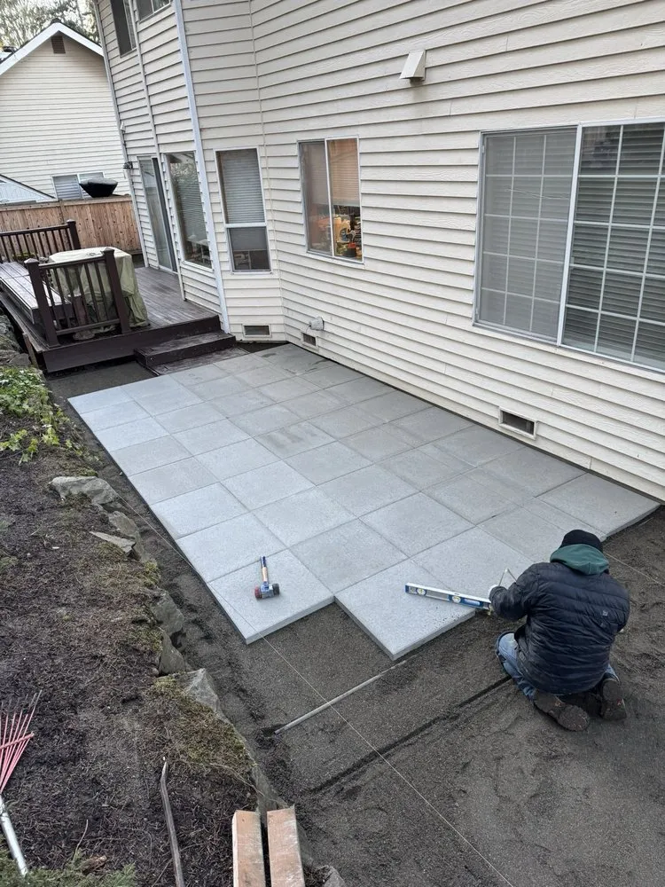 Top-rated lawn care service experts serving Kirkland, WA - Carrada's Lawn Care Services & House Cleaning