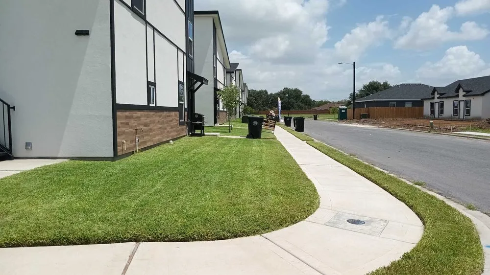 Affordable landscaping services in Edinburg, TX - Carranza's Landscaping Services