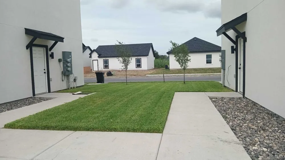 Top-rated yard maintenance with custom design in Edinburg, TX by Carranza's Landscaping Services