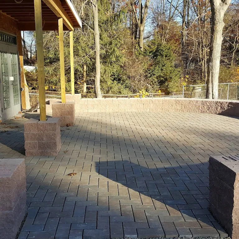 Professional residential landscaping experts serving Naugatuck, CT - Carriage Landscaping