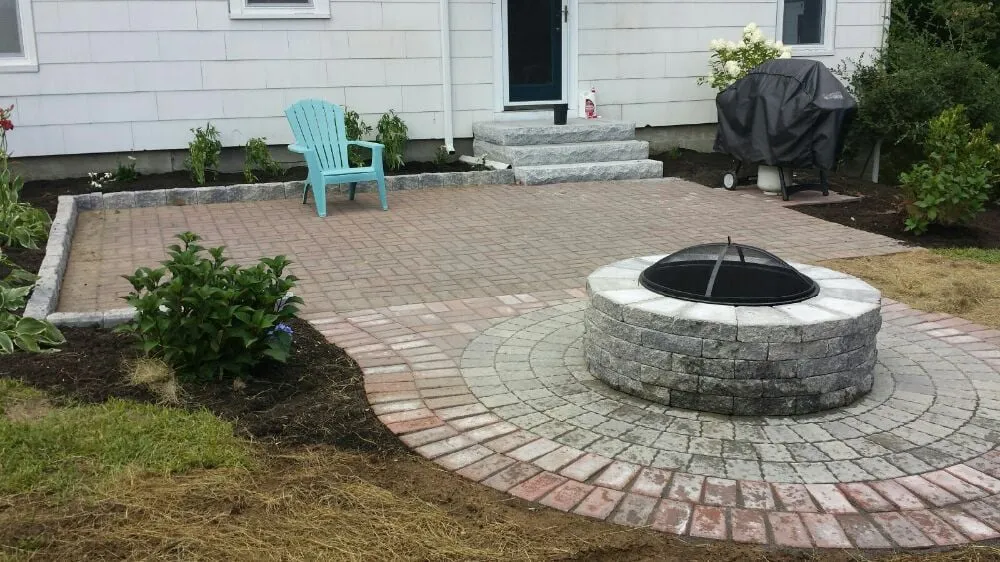 Top-rated yard maintenance in Lewiston, ME - Carrier Lawn and Landscape