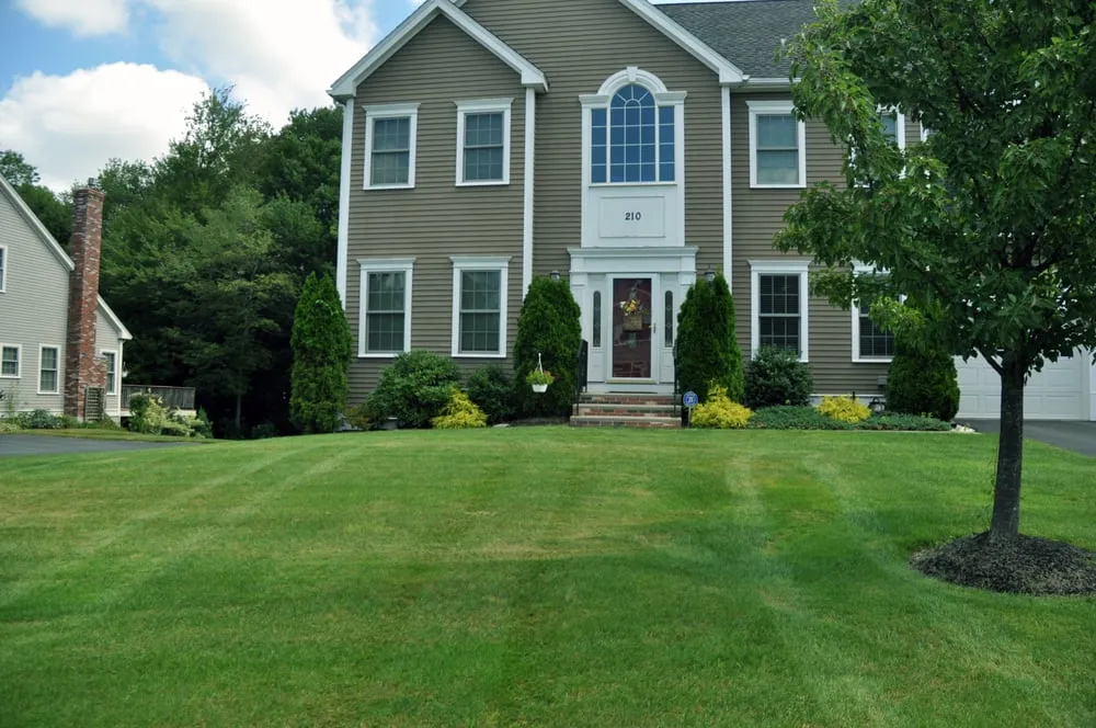 Affordable garden landscaping experts serving Acton, MA - Carrier's Turf Pros Lawn Care