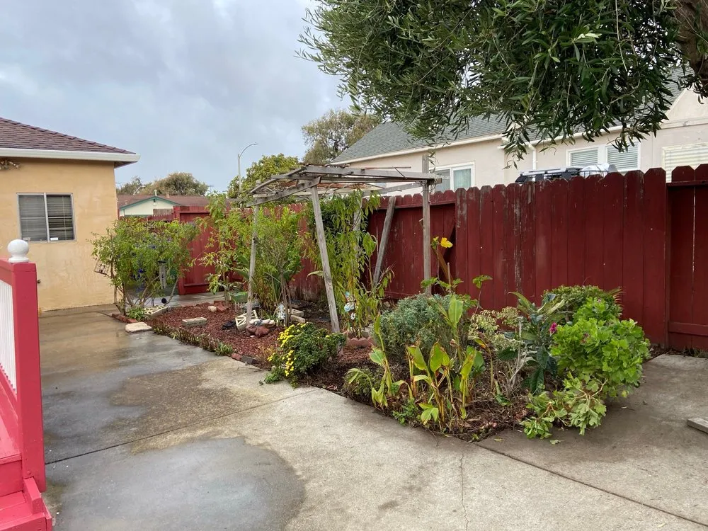 Custom landscape design in Richmond, CA by Carrisalinc General Contractor