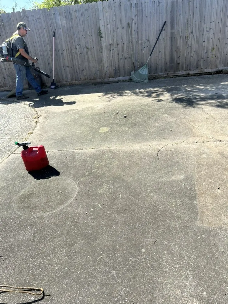 Reliable landscaping services experts serving Pasadena, TX - Carrizal Lawn Service