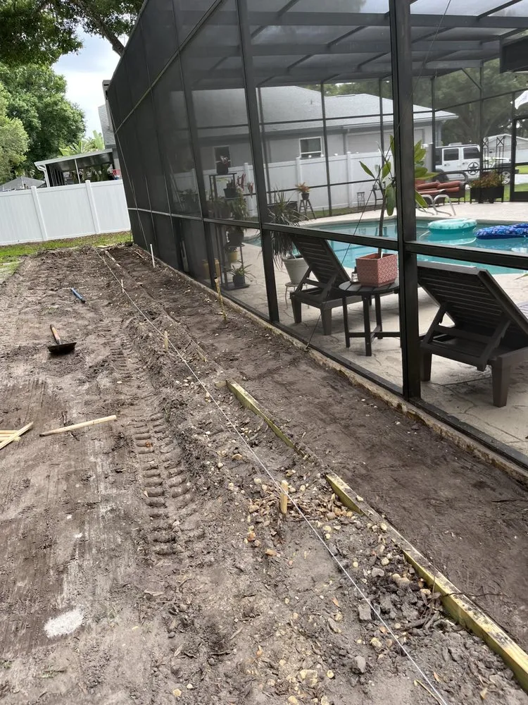 Local yard cleanup service in Lutz, FL - Carrows Land Management