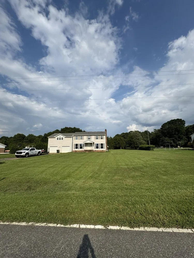 Affordable lawn mowing service experts serving McConnells, SC - Car’s Custom Lawn Care