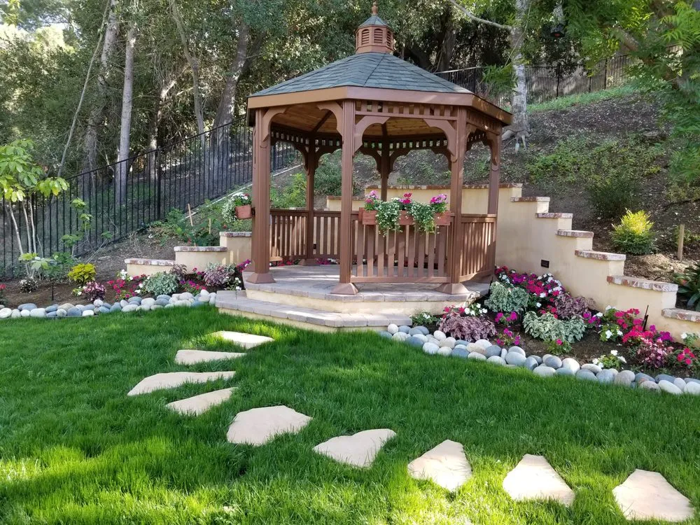 Professional yard maintenance in Oxnard, CA - Carson Homes