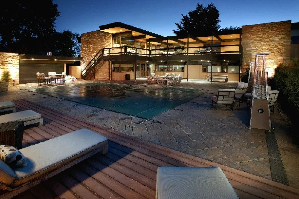 Professional lawn care service experts serving Valley, NE - Carson Outdoor Living