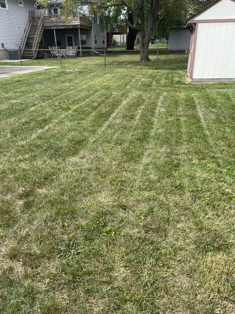 Reliable garden landscaping in Decatur, IL by Carson’s Lawn service