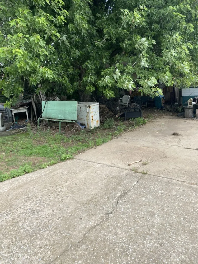 Professional garden landscaping in Douglas, OK by Carter Bros Lawn