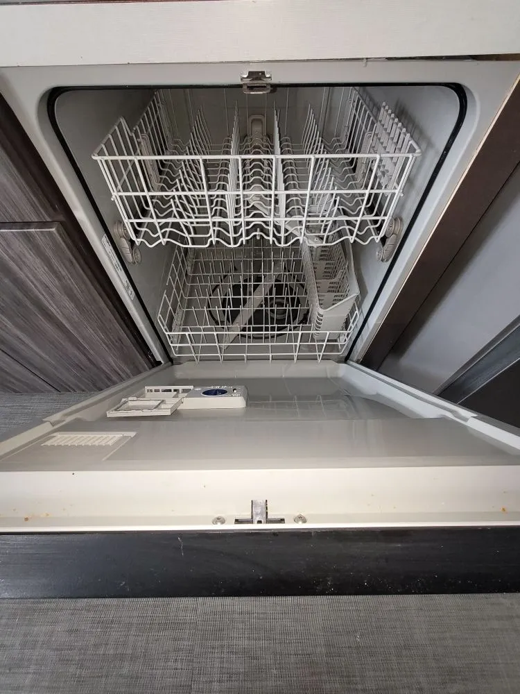 Expert garden landscaping experts serving Grand Rapids, MI - Carter Cleanup