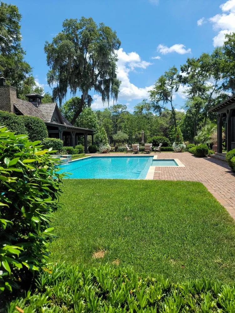 Local yard cleanup service for residential properties in Brunswick, GA by Carter Land Services