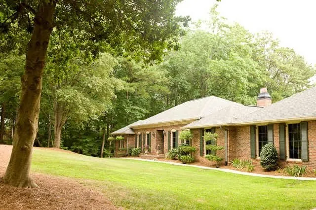 Affordable lawn care service in Smyrna, GA - Carter Landscape Services