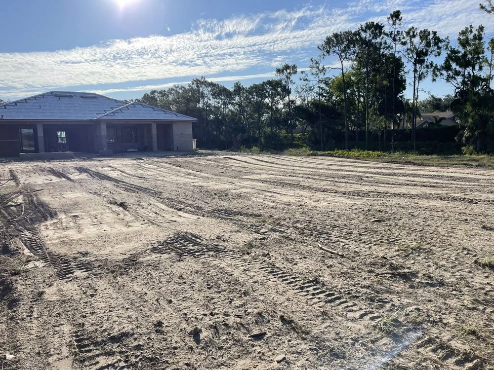 Top-rated lawn care service for year-round maintenance in Fort Myers, FL by Carter Landscaping & Siteworks