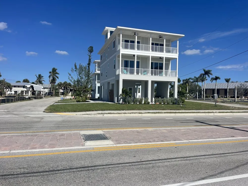 Top-rated yard maintenance in Fort Myers, FL - Carter Landscaping & Siteworks