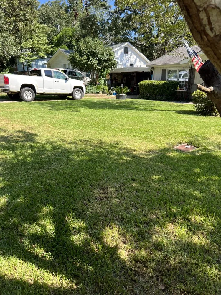 Affordable lawn mowing service for year-round maintenance across Phenix City, AL - Carter’s Craft