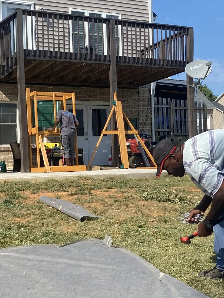 Custom lawn mowing service in Lynchburg, VA by Carters Crew