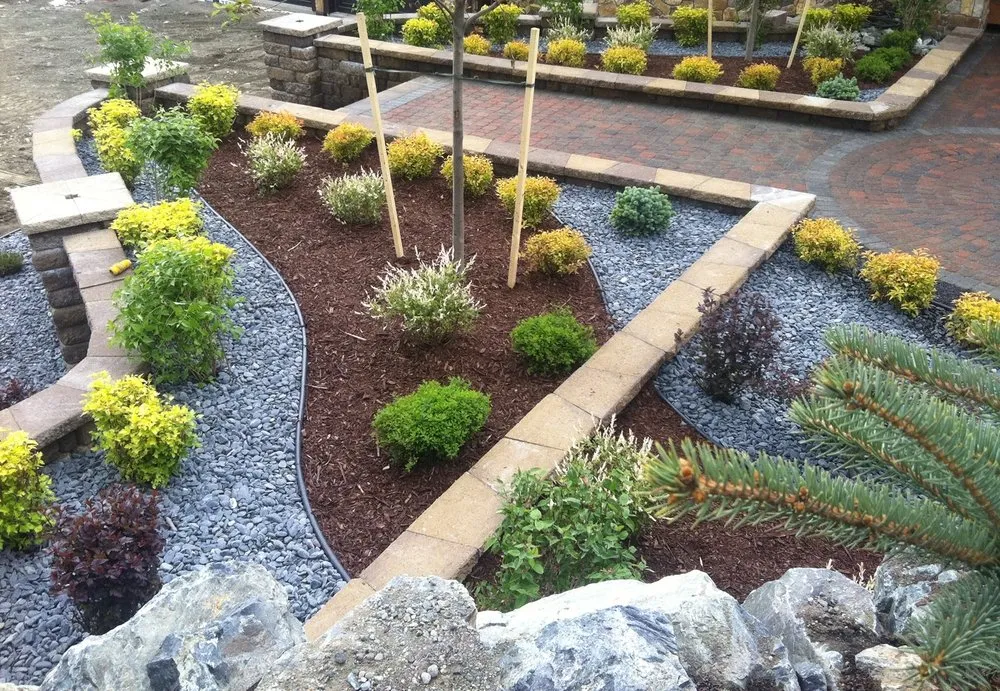 Professional garden landscaping in Diamondhead, MS - Carter's Custom Contracting