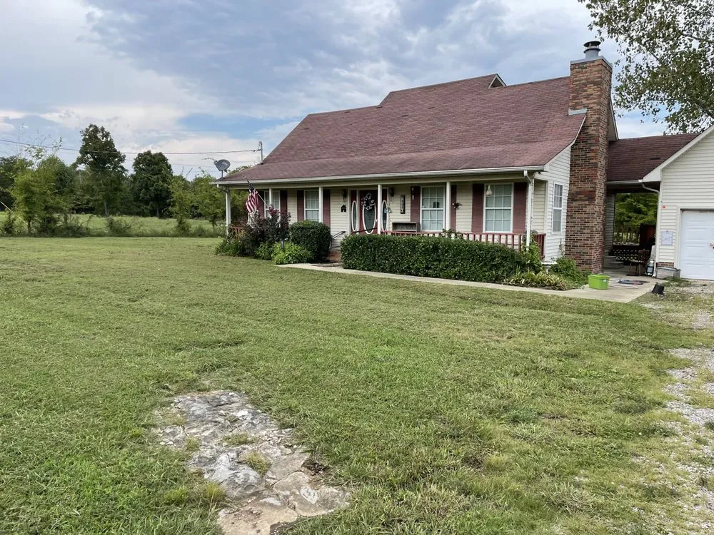 Top-rated outdoor landscaping in Shelbyville, TN by Carters Cuts