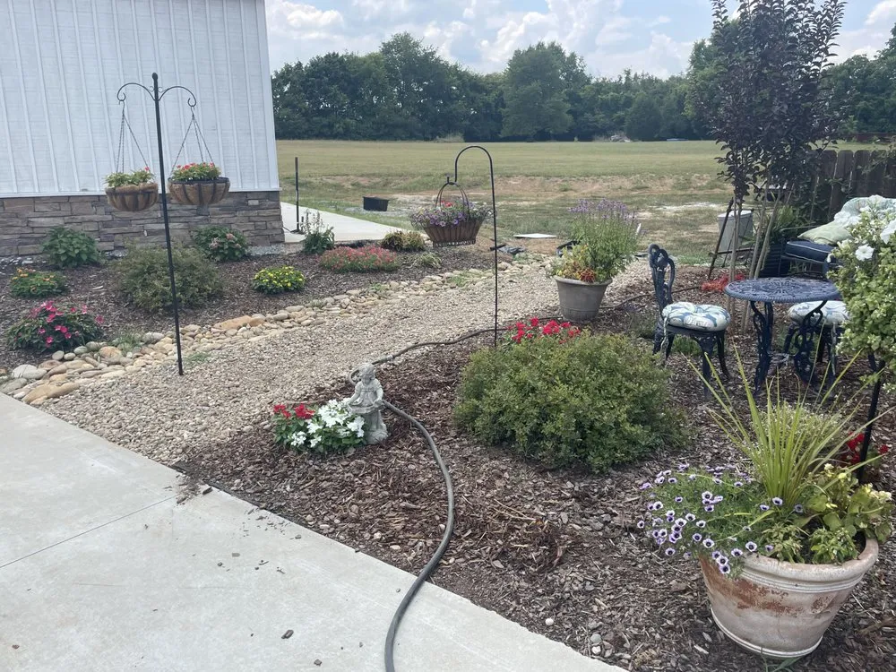 Top-rated yard cleanup service in Columbia, TN - Carters Landscaping