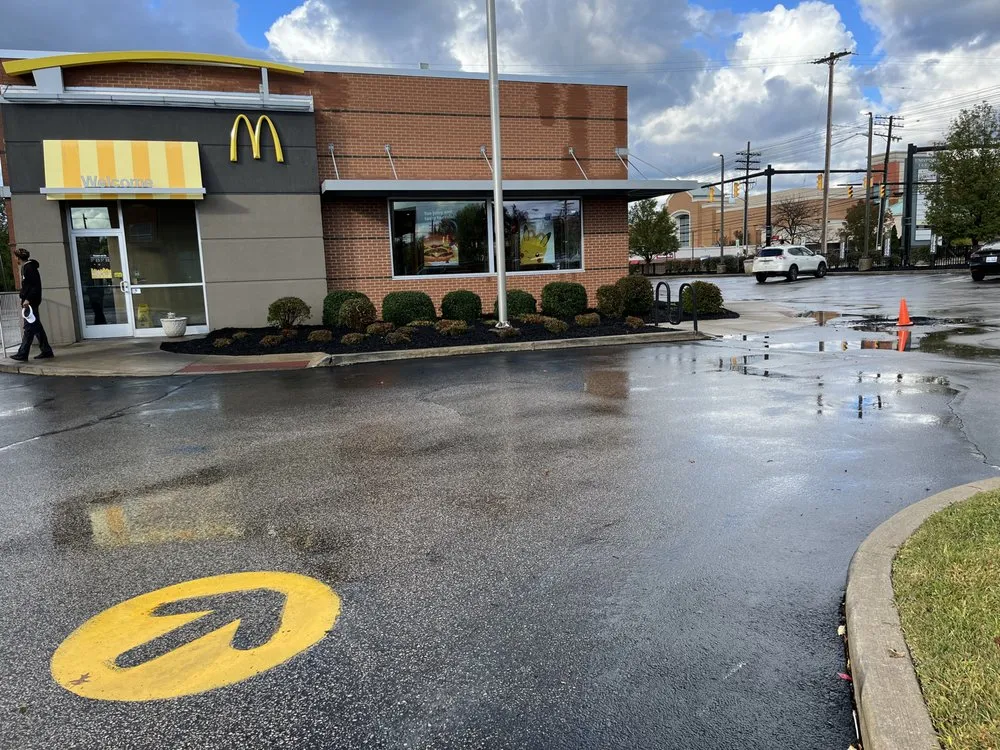 Custom residential landscaping in Shaker Heights, OH by Carthons Lawn Service