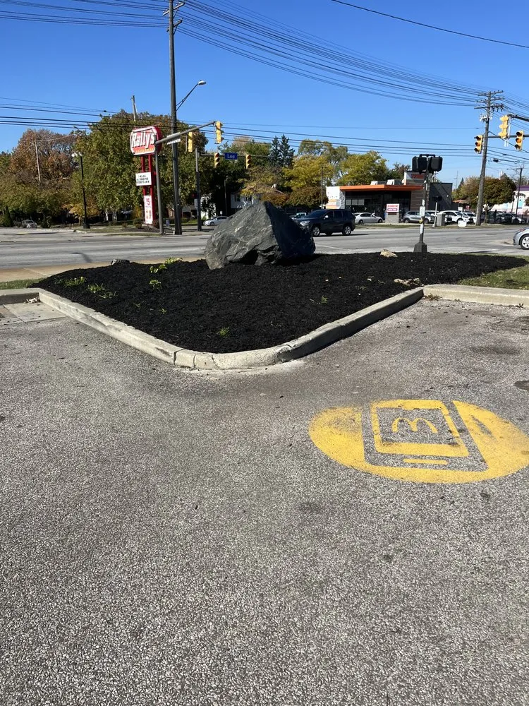 Custom lawn mowing service in Shaker Heights, OH - Carthons Lawn Service