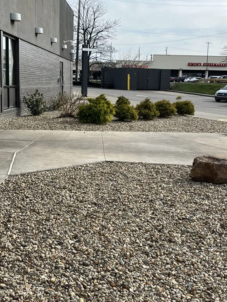 Custom lawn care service in Shaker Heights, OH - Carthons Lawn Service