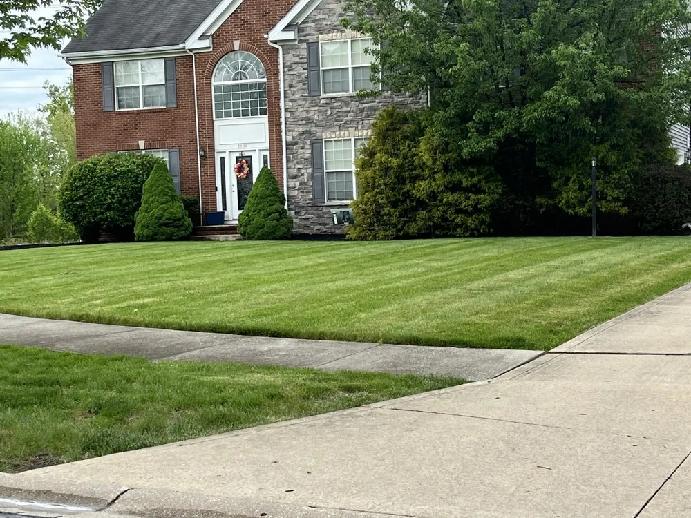 Affordable lawn mowing service in Shaker Heights, OH - Carthons Lawn Service
