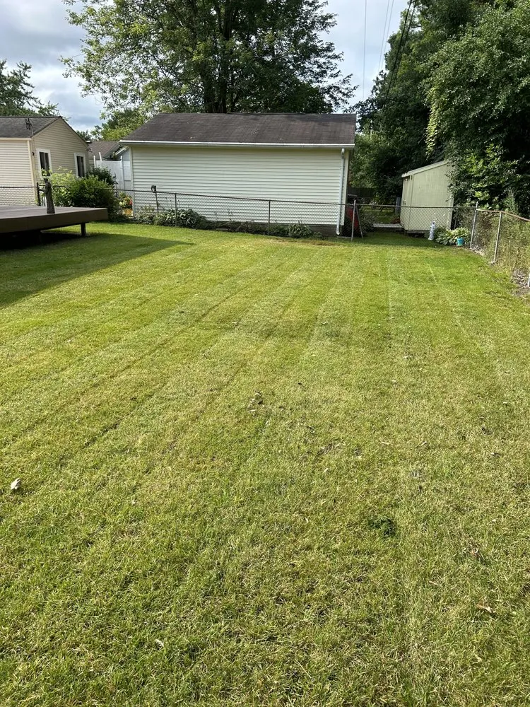 Reliable garden landscaping for outdoor upgrades in Van Buren Township, MI by Cartwright’s Cut’s