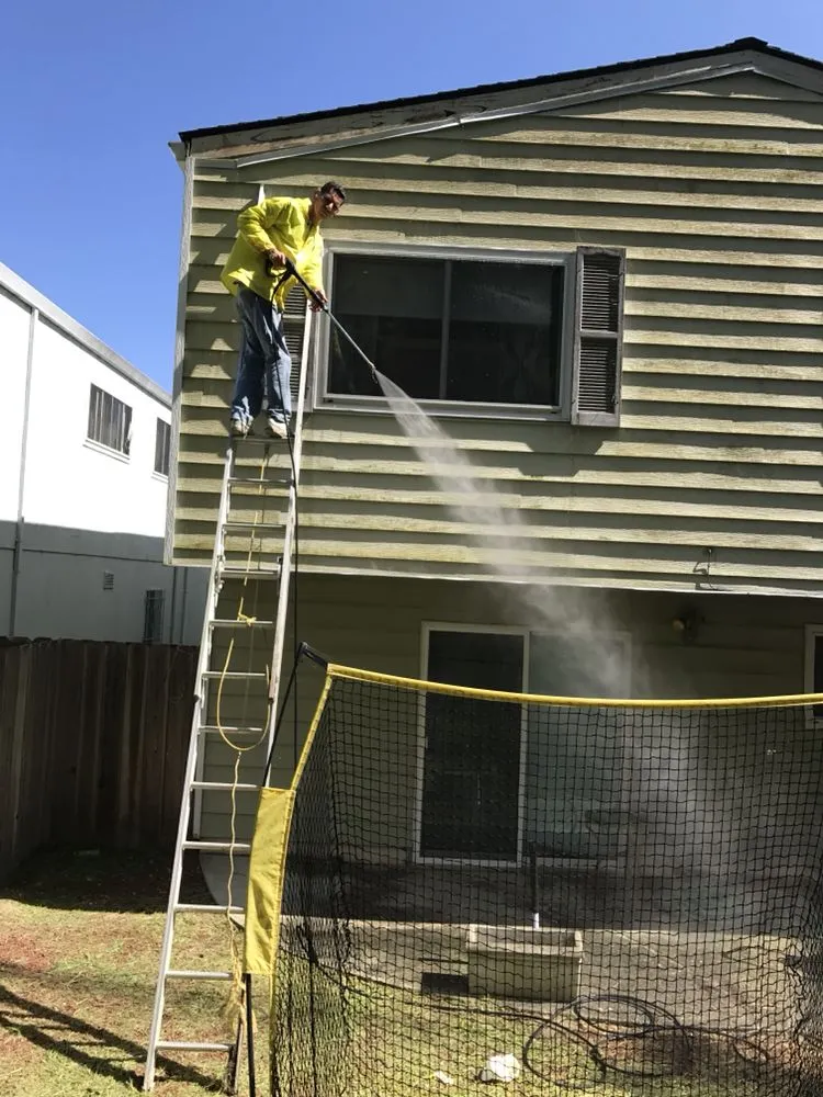 Local lawn mowing service experts serving San Bruno, CA - Carvalho Hauling Landscaping