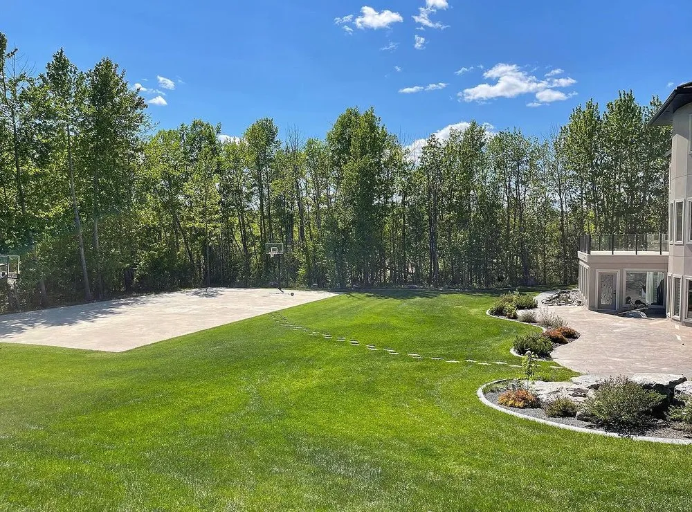 Custom outdoor landscaping in Richmond, VA - Carytown Lawn Services