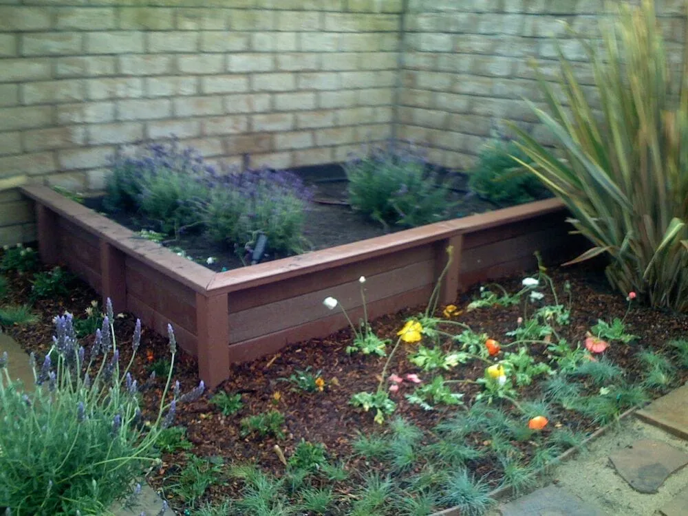 Top-rated yard maintenance in Santa Barbara, CA - Casa Landscape Maintenance