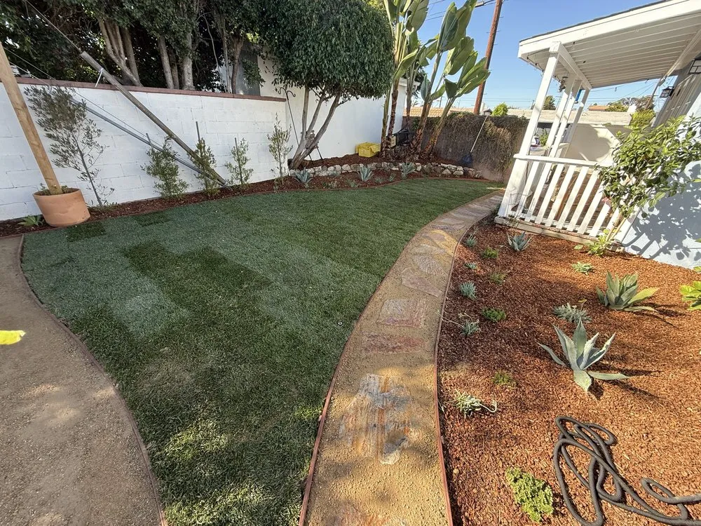 Affordable yard maintenance in Torrance, CA - Casa Verde Landscaping & Garden Service