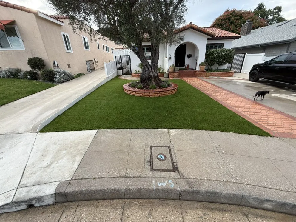Trusted lawn care service with custom design in Torrance, CA by Casa Verde Landscaping & Garden Service