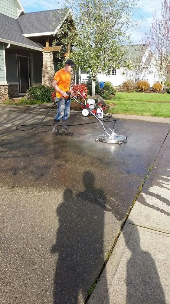 Affordable residential landscaping in Stayton, OR by Cascade Roof and Surface Cleaning