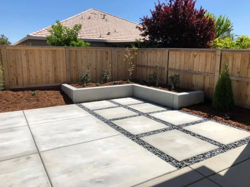 Custom yard maintenance in Roseville, CA by Cascading Falls