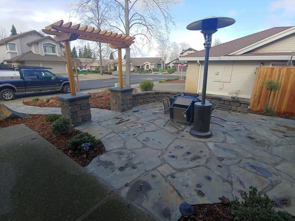 Trusted garden landscaping for year-round maintenance in Roseville, CA by Cascading Falls