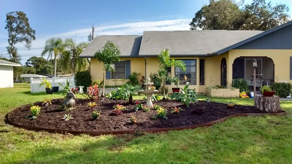 Expert lawn mowing service experts serving Murdock, FL - Casey Key Lawn & Garden