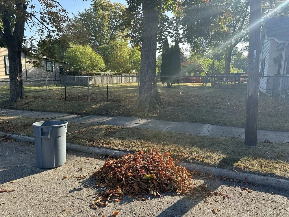 Top-rated yard maintenance in Bay City, MI - Casey’s complete lawn care