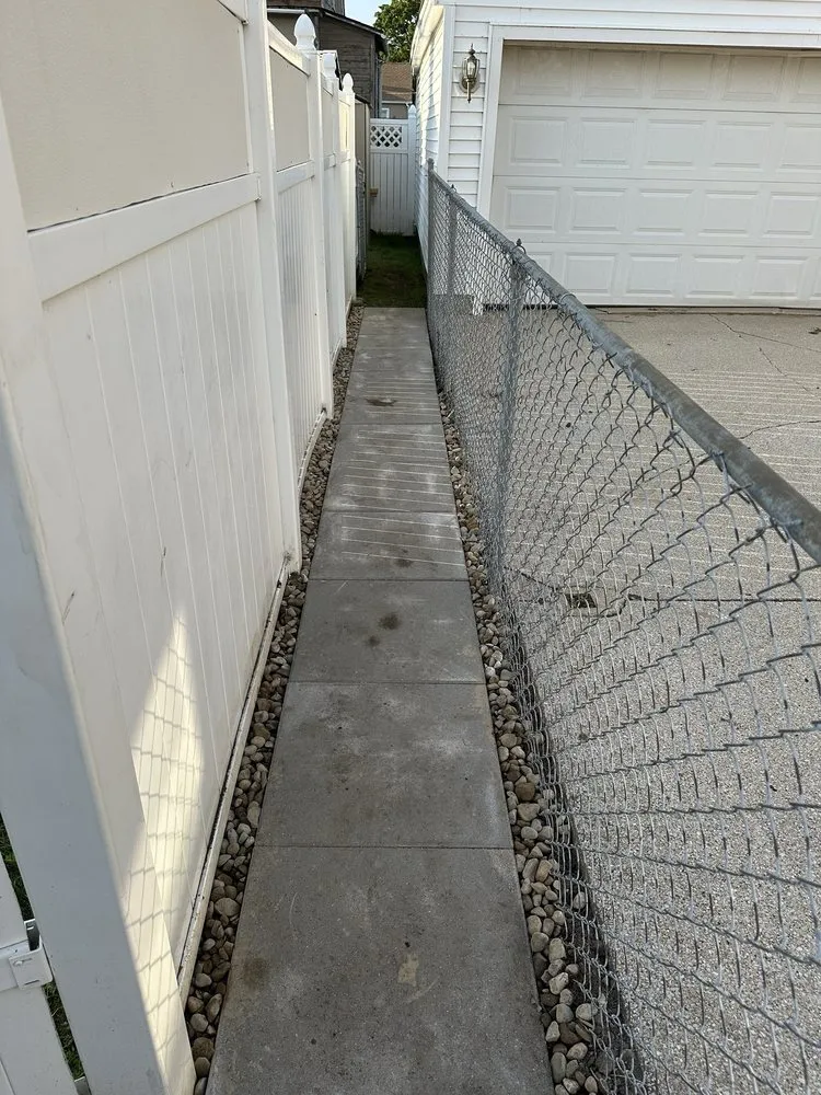 Affordable residential landscaping for beautiful yards across Bay City, MI - Casey’s complete lawn care