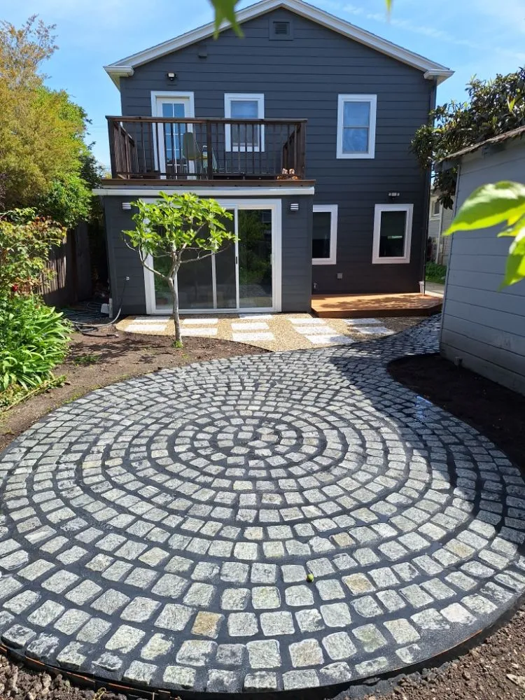 Custom lawn care service in Richmond, CA by Casimiro Landscaping Services