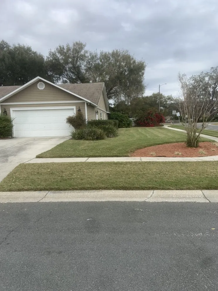 Top-rated landscape design experts serving Plant City, FL - Casper's Friendly Lawn Service