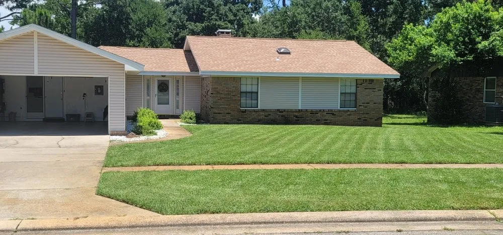 Top-rated landscape installation near you across Fort Walton Beach, FL - Cast Away Lawn Care