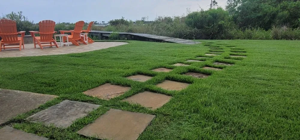 Reliable yard cleanup service near you in Fort Walton Beach, FL by Cast Away Lawn Care